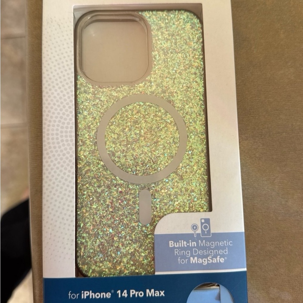 Insignia MagSafe IPhone 14 Pro Max Case